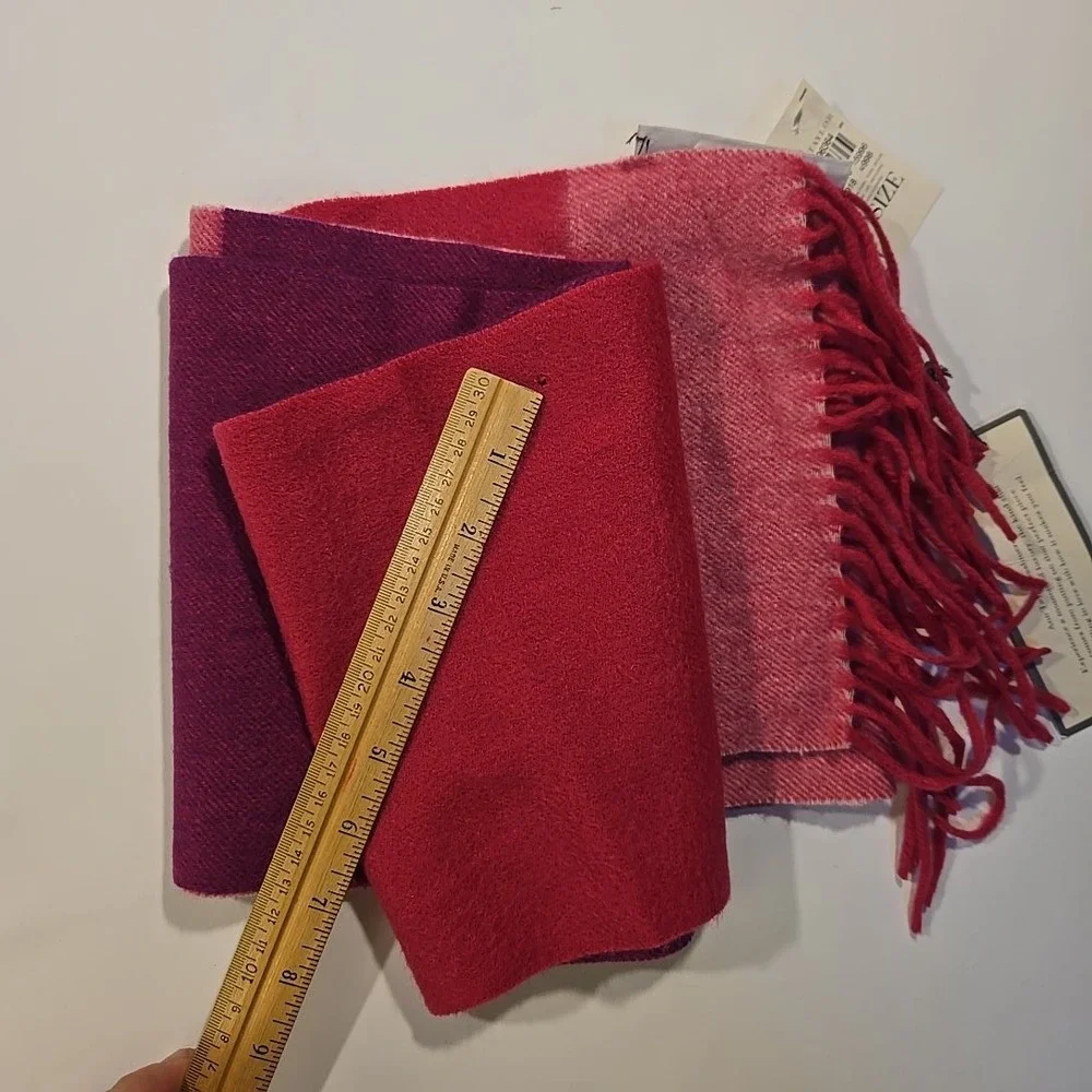 Ann‎ Taylor Cashmere Scarf One Size Pink Red Tags Colorblock Tassel Small Hole